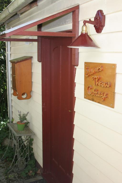 Stone'S Throw Cottage Bed And Breakfast Belgrave Exterior foto
