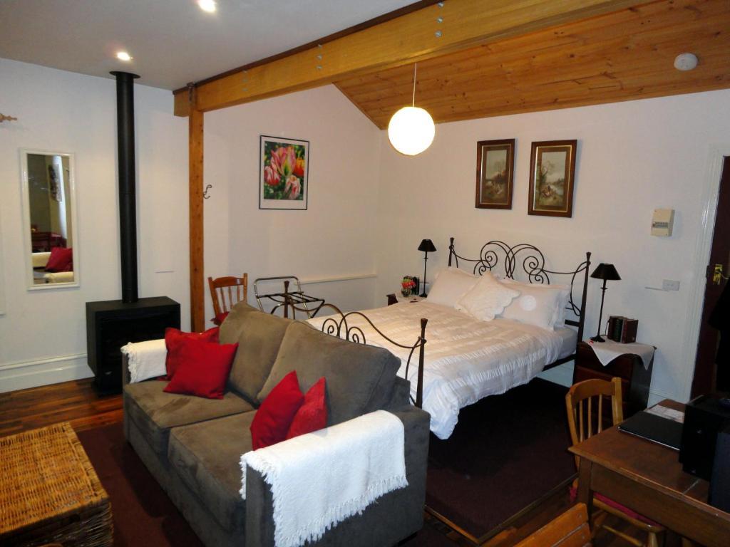Stone'S Throw Cottage Bed And Breakfast Belgrave Cameră foto