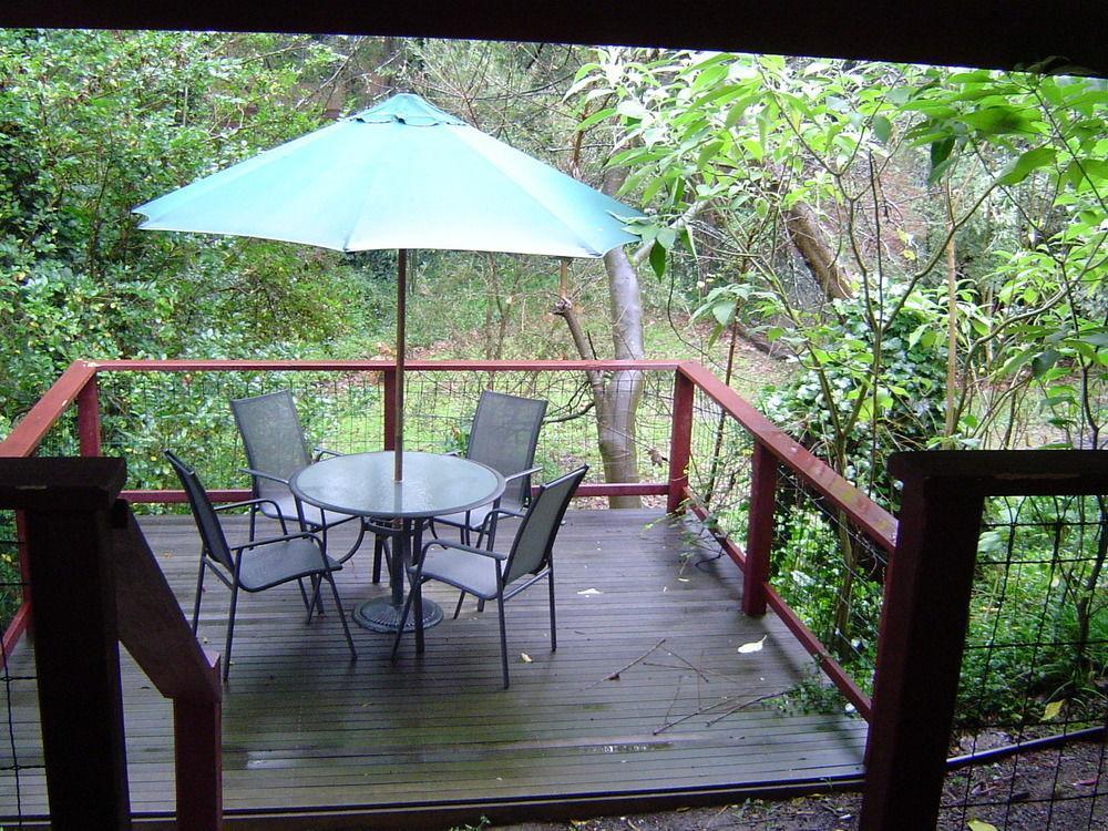 Stone'S Throw Cottage Bed And Breakfast Belgrave Exterior foto