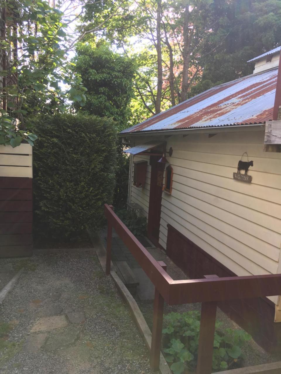 Stone'S Throw Cottage Bed And Breakfast Belgrave Exterior foto